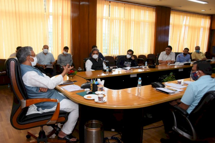 दून विवि में फिल्म शिक्षा पर कोर्स प्रारम्भ होगा, सीएम ने दिए निर्देश