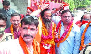 शिवालिक पर्वत की मिट्टी  व गंगाजल लेकर श्रीमहंत रविन्द्रपुरी अयोध्या रवाना