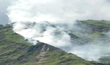 उत्तराखंड: इस पहाड़ से निकल रहा धुंआ, दहशत में लोग