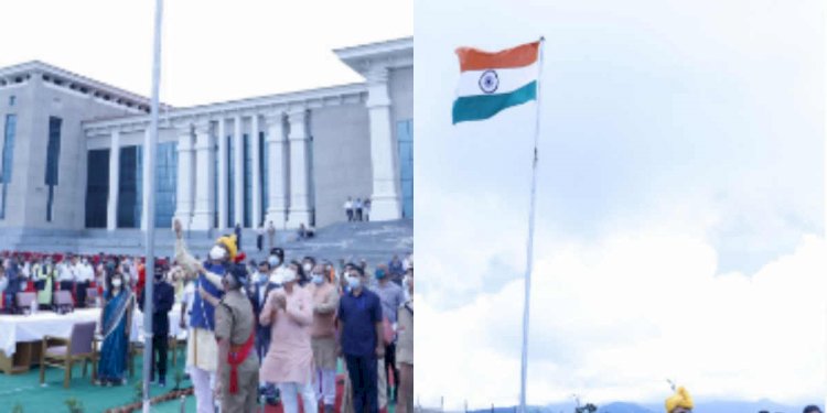 सीएम त्रिवेंद्र ने किया गैरसैंण में झंडारोहण