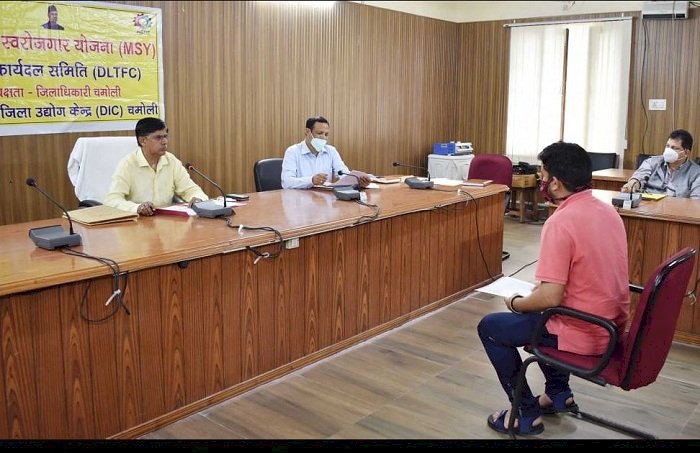 चमोली: मुख्यमंत्री स्वरोजगार योजना के तहत  55 युवा स्वरोजगार के लिए चुने गए