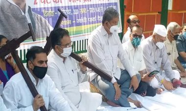 हरदा ने मौन व्रत रख किया केंद्र सरकार के तीन नए कृषि विधेयकों का विरोध