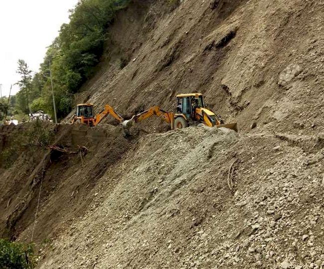 मसूरी-दून मुख्य मार्ग पर फिर हुआ भूस्खलन