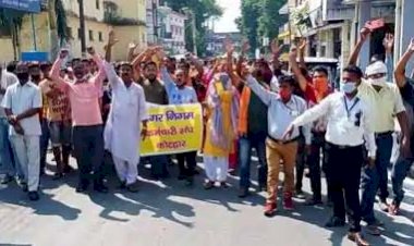 हाथरस घटना के विरोध में सडक़ों पर उतरा वाल्मीकि समाज  