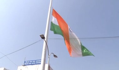 विधानसभा में फहराया गया 101 फीट ऊंचा तिरंगा
