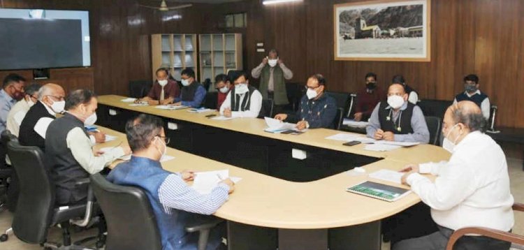 केदारनाथ एवं बद्रीनाथ पुनर्निर्माण कार्यों को निर्धारित समय सीमा के अन्दर पूर्ण करें: सीएस  