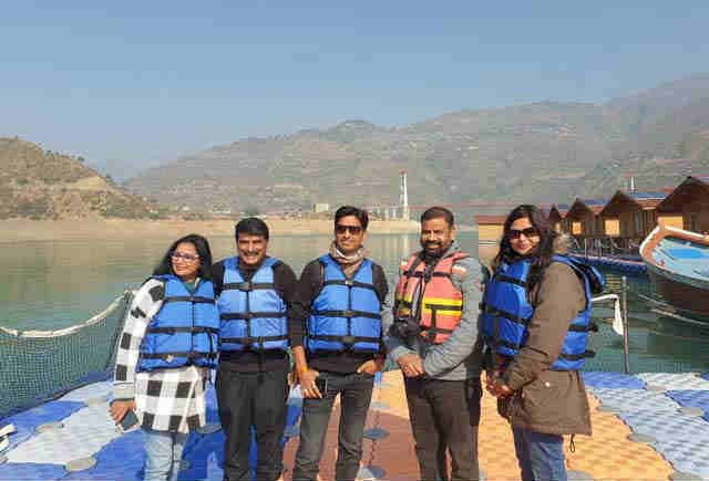 टिहरी झील की खूबसूरती देख अभिभूत हुए कवि कुमार विश्वास