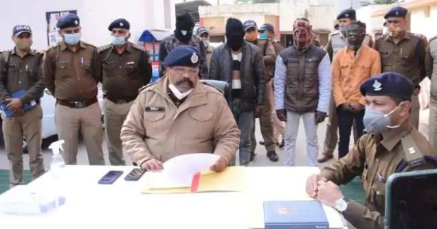 लड़कियां वश में नहीं हुईं तो तांत्रिक को उतार दिया मौत के घाट