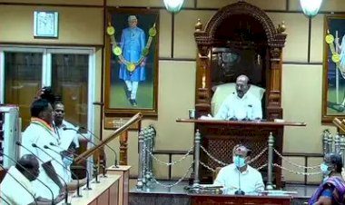 पुदुचेरी में गिरी कॉन्ग्रेस सरकार, विधायकों के इस्तीफे से आई थी अल्पमत में