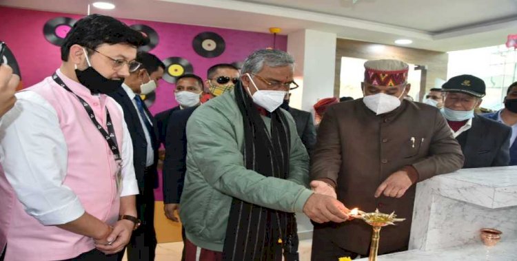 सीएम त्रिवेन्द्र ने किया डिजिटल रेडियो स्टेशन 'ओहो रेडियो उत्तराखण्ड' का उद्घाटन