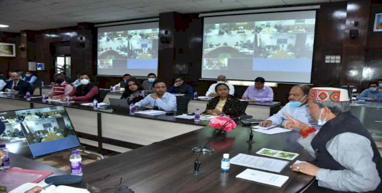 चारधाम यात्रा की तैयारियों की समीक्षा, सीएम तीरथ ने अफसरों को दिए 17 बड़े निर्देश