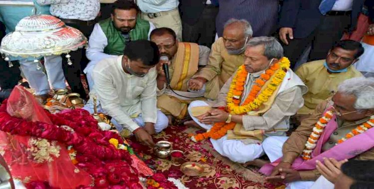 हरिद्वार: मुख्यमंत्री ने गंगा पूजन कर की सर्व कल्याण की कामना