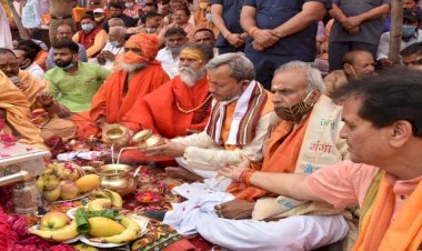 हरिद्वार:सफल कुंभ के आयोजन के लिए सीएम ने किया मां गंगा का महापूजन
