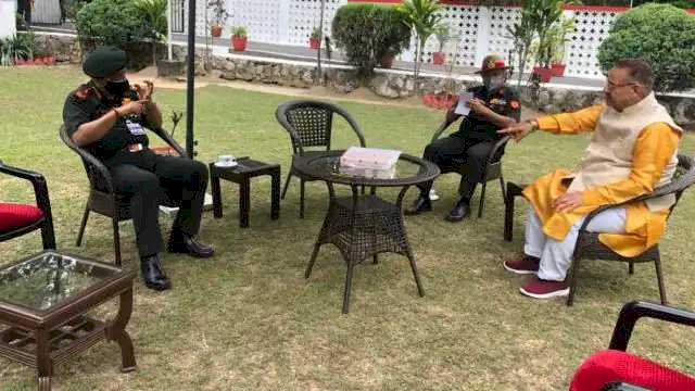 मंत्री गणेश जोशी ने सीडीएस से उत्तराखंड में तैनाती के लिए मांगे  टैंक, तोप और लड़ाकू विमान !