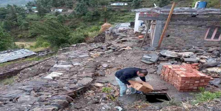 उत्तराखंड: शौचालय के पिट में छिपाई थी  71 पेटी शराब, आरोपी गिरफ्तार
