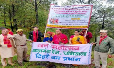 दिव्यांगों व स्थानीय लोगों ने किया वृक्षारोपण