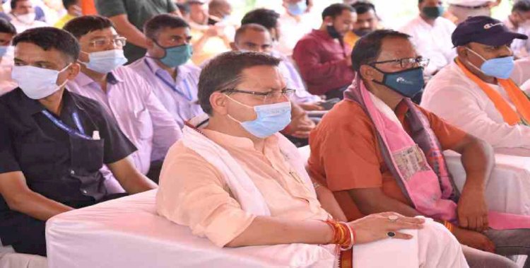 सीएम धामी ने सुनी प्रधानमंत्री मोदी के मन की बात