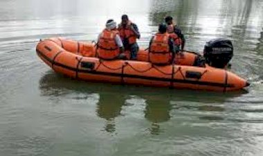 सेल्फी खींचने के चक्कर में झूला पुल से गिरा पर्यटक, गंगा के तेज बहाव में हुआ लापता