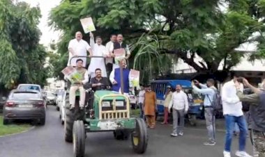 किसानों की मांगों के समर्थन में आज ट्रैक्टर से विधानसभा पहुंचे विपक्षी विधायक