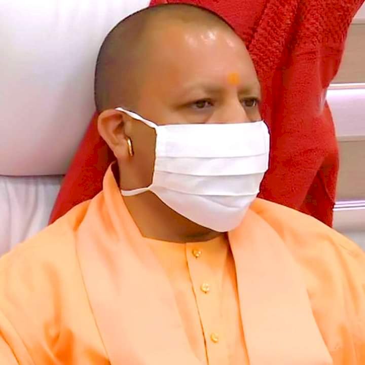 यूपी रचेगा कल एक और कीर्तिमान, प्रदेश की 80 हजार राशन की दुकानों से कल एक दिन में बंटेगा 80 लाख लोगों को फ्री राशन