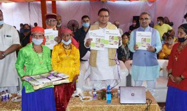 सीएम पुष्कर सिंह धामी ने किया ’ग्राम्य श्री’ विक्रय केंद्र का लोकार्पण