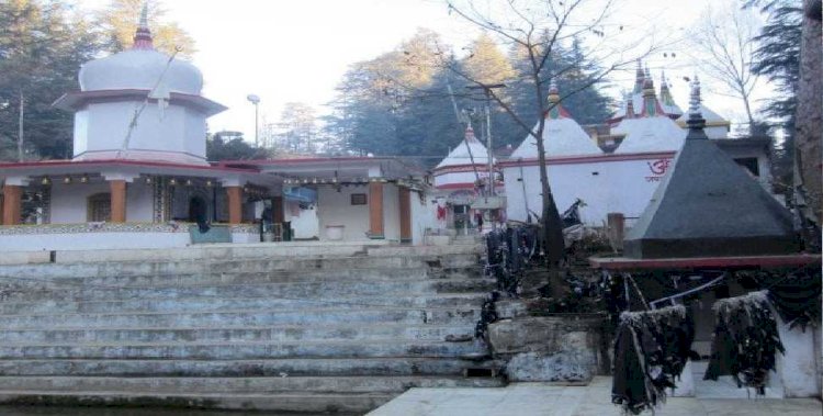यहां बाबा को हटाने के लिए आमादा हैं स्थानीय लोग और देव डांगर