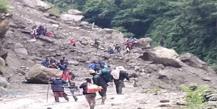 दारमा, व्यास व चौदास क्षेत्र में खाद्यान्न सप्लाई और सड़क मार्ग खोलने के सीएम ने दिए निर्देश