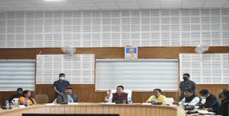 24 घंटे के भीतर बंद सड़कों को खोलने का प्रयास करें लोनिवि और पीएमजीएसवाई: सीएम धामी