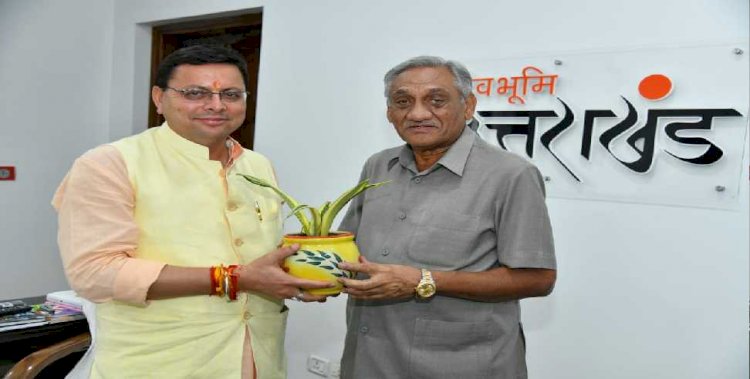 न कोई नाराज है न कोई कहीं जा रहा: विजय बहुगुणा