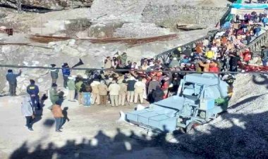 देवस्थानम विवाद: केदारनाथ पहुंचे पूर्व सीएम त्रिवेंद्र सिंह रावत का तीर्थ पुरोहितों ने किया विरोध