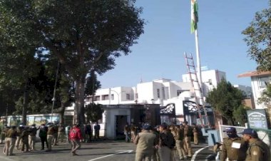 शीतकालीन सत्र के दूसरे दिन, रोजगार के मुद्दे पर विपक्ष ने सदन से किया वाकआउट