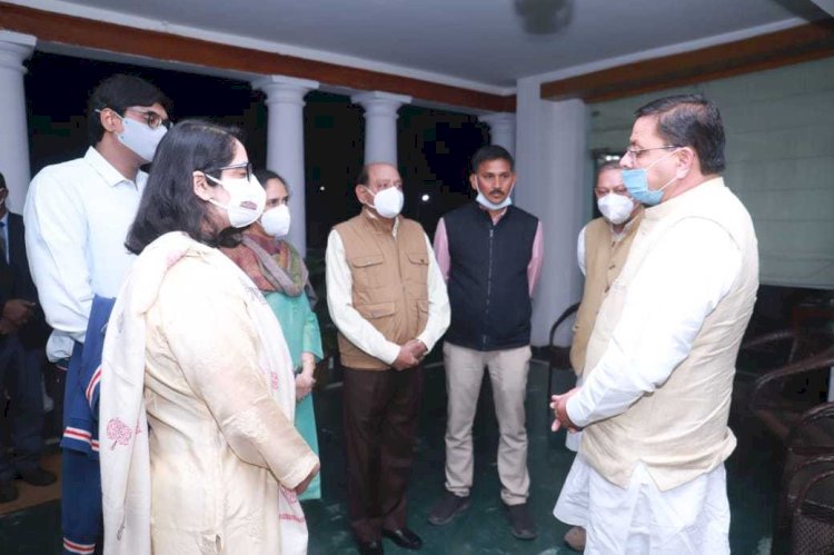 सीएम धामी ने दी सीडीएस जनरल बिपिन रावत के शोक संतप्त परिजनों को सांत्वना