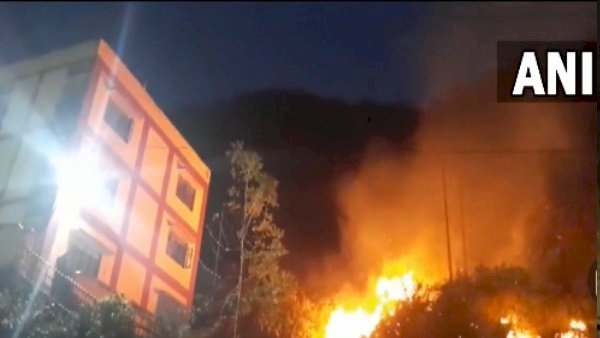 उत्तराखंड: श्रीनगर मेडिकल कॉलेज के हॉस्टल के पास तक पहुंची जंगल की आग