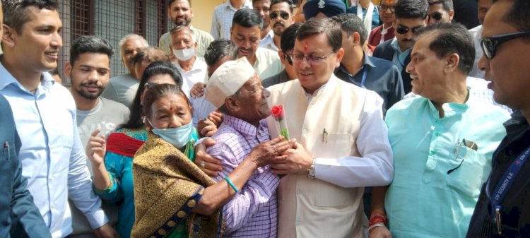 सीएम धामी ने  नैनीताल  क्लब में आम जनता की समस्याओं को सुना