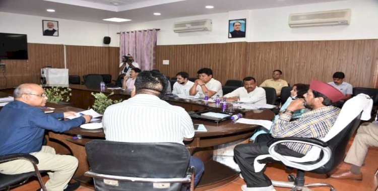 बीजापुर अतिथि गृह में केन्द्रीय मंत्री श्री रामदास अठावले ने प्रेस वार्ता की