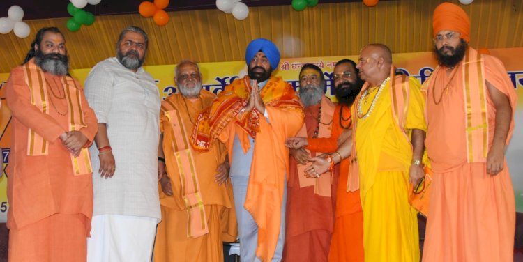 आयुर्वेद और जड़ी बूटियाँ हमें जड़ों , सभ्यता, संस्कृति और इतिहास से जोड़ती हैं- राज्यपाल 