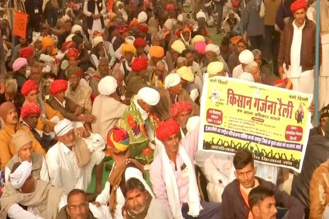 दिल्ली में क्यों फिर से इकट्ठा हो रहे हैं किसान?