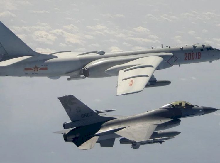 चीन ने 24 घंटे में ताइवान की ओर 71 युद्धक विमान, 7 जहाज भेजे