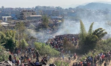 पोखरा हवाईअड्डे पर उतरने से कुछ सेकेंड पहले नेपाल का विमान दुर्घटनाग्रस्त, सभी 72 यात्री मरे