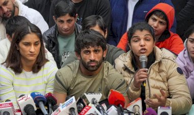 Wrestlers Protest : पहलवानों ने भारतीय ओलंपिक संघ से की शिकायत, 4 मांगें रखीं