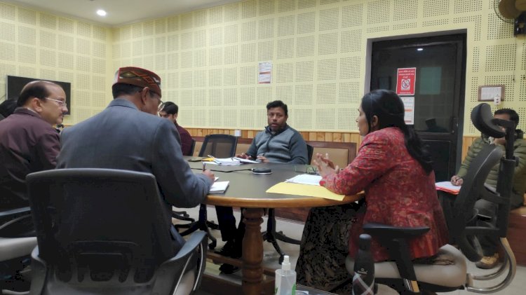 जोशीमठ में हो रहे भू-धंसाव को देखते हुए हमारे लिए एक-एक मिनट बहुत महत्त्वपूर्ण है: मुख्य सचिव