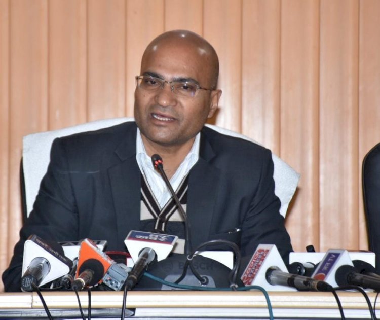 आपदा प्रबंधन सचिव ने जोशीमठ में किए जा रहे राहत व पुनर्वास कामों की जानकारी दी 