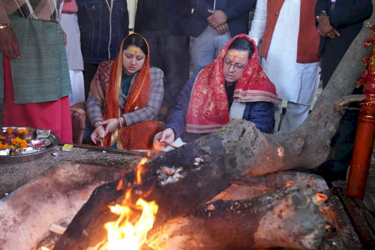 सीएम धामी ने की  माँ डाट काली मंदिर में पूजा अर्चना