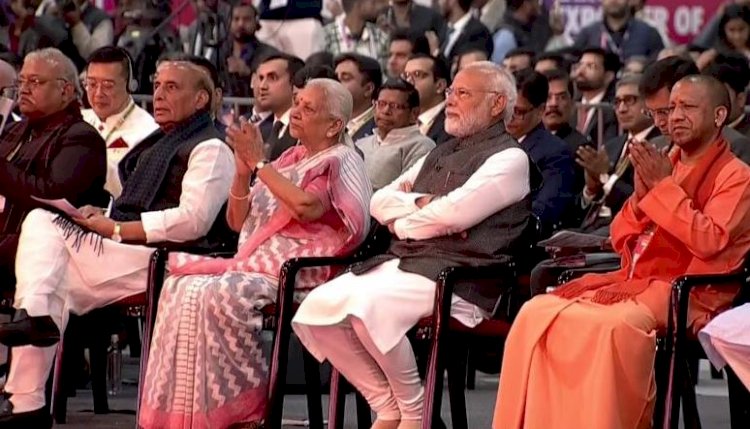 प्रधानमंत्री नरेंद्र मोदी ने उत्तर प्रदेश ग्लोबल इन्वेस्टर्स समिट का उद्घाटन किया