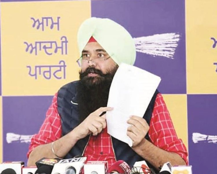 बिक्रम मजीठिया बन गए हैं 'बिक्रम मैं झूठिया'- मलविंदर कंग