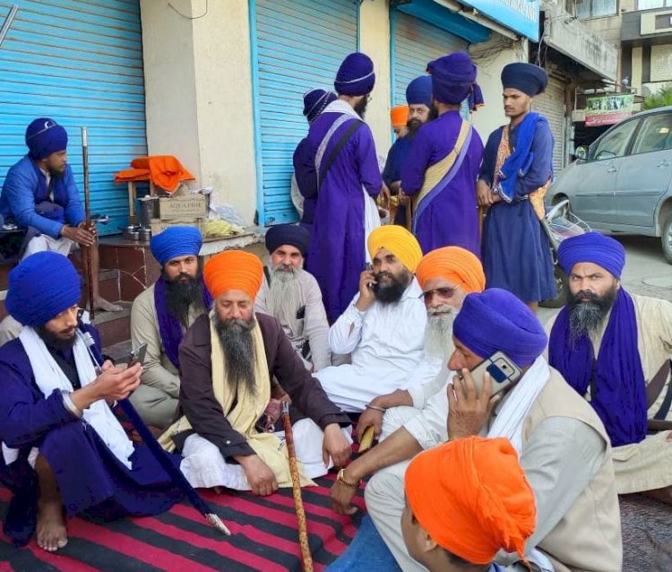 सतकार कमेटी ने की प्रिंटिंग फर्म के मालिक की गिरफ्तारी की मांग