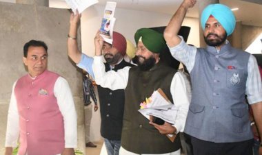 सिद्धू मूसेवाला मामले को लेकर पंजाब विधानसभा में हंगामा, कांग्रेस विधायकों ने वॉकआउट किया