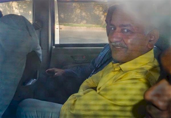 आबकारी घोटाला मामला: सीबीआई ने दिल्ली के डिप्टी सीएम मनीष सिसोदिया को कोर्ट में पेश किया