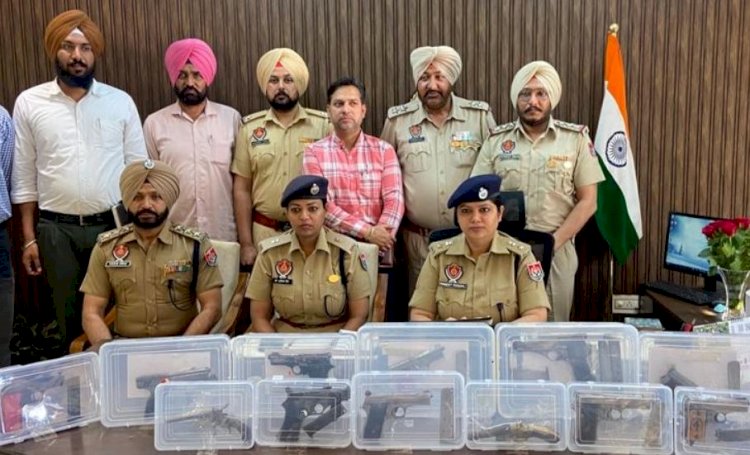 कंग गिरोह के छह सदस्य पिस्टल के साथ गिरफ्तार