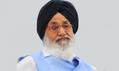 पंजाब के पूर्व मुख्यमंत्री प्रकाश सिंह बादल का 95 साल की उम्र में निधन